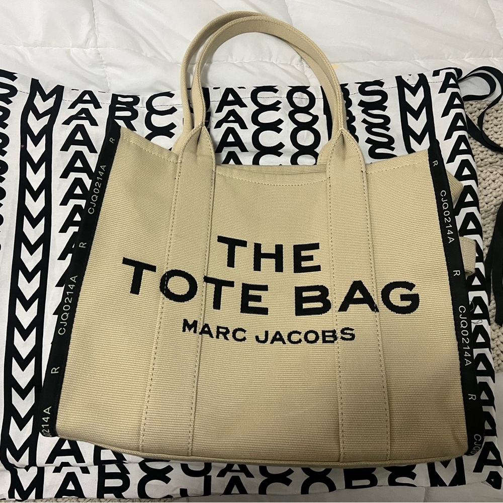 Marc Jacobs Jacquard Large Black and Beige Tote Bag BEST OFFER